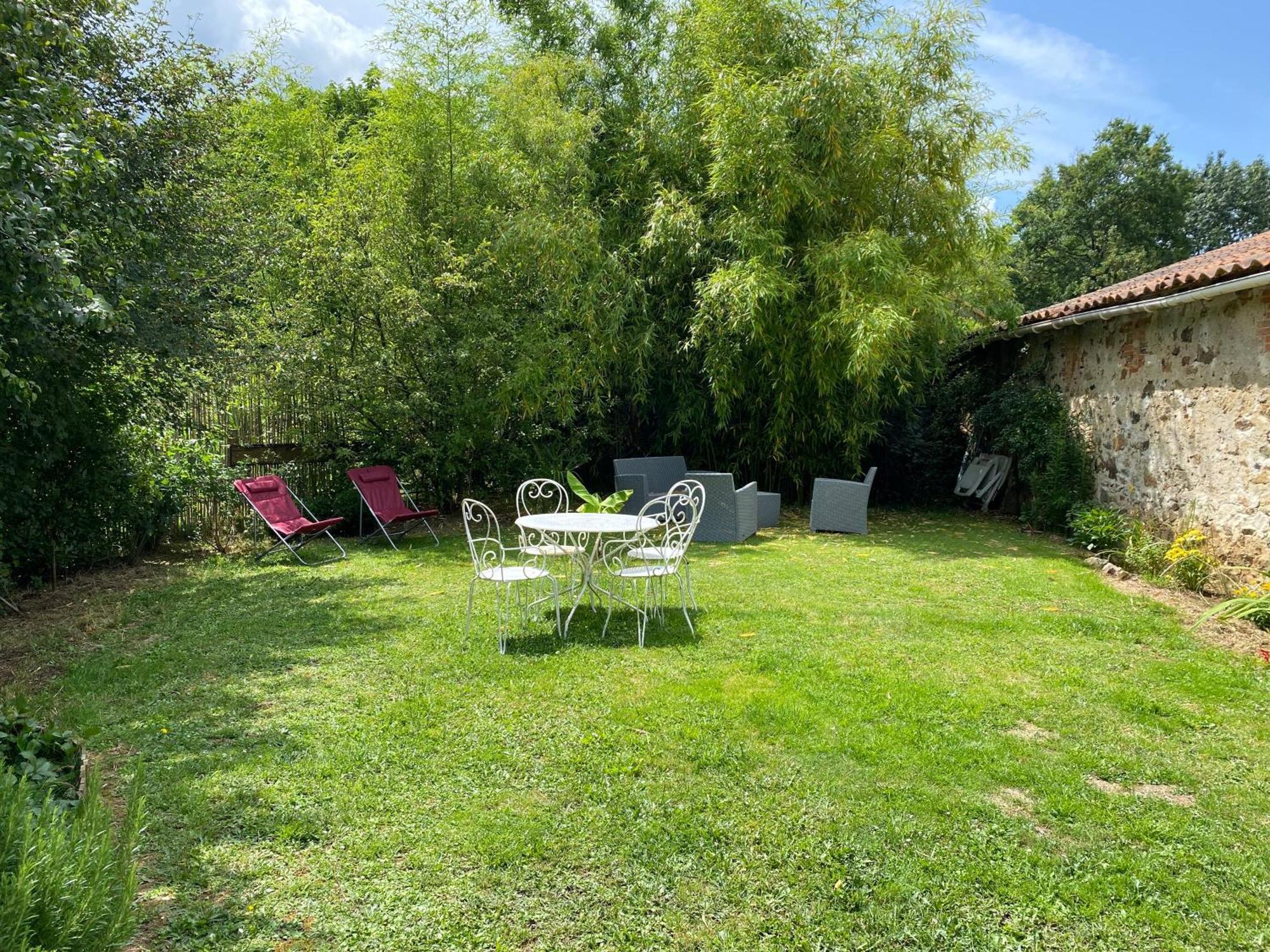 La Frapperie Bed and Breakfast La Pommeraie-sur-Sèvre Buitenkant foto